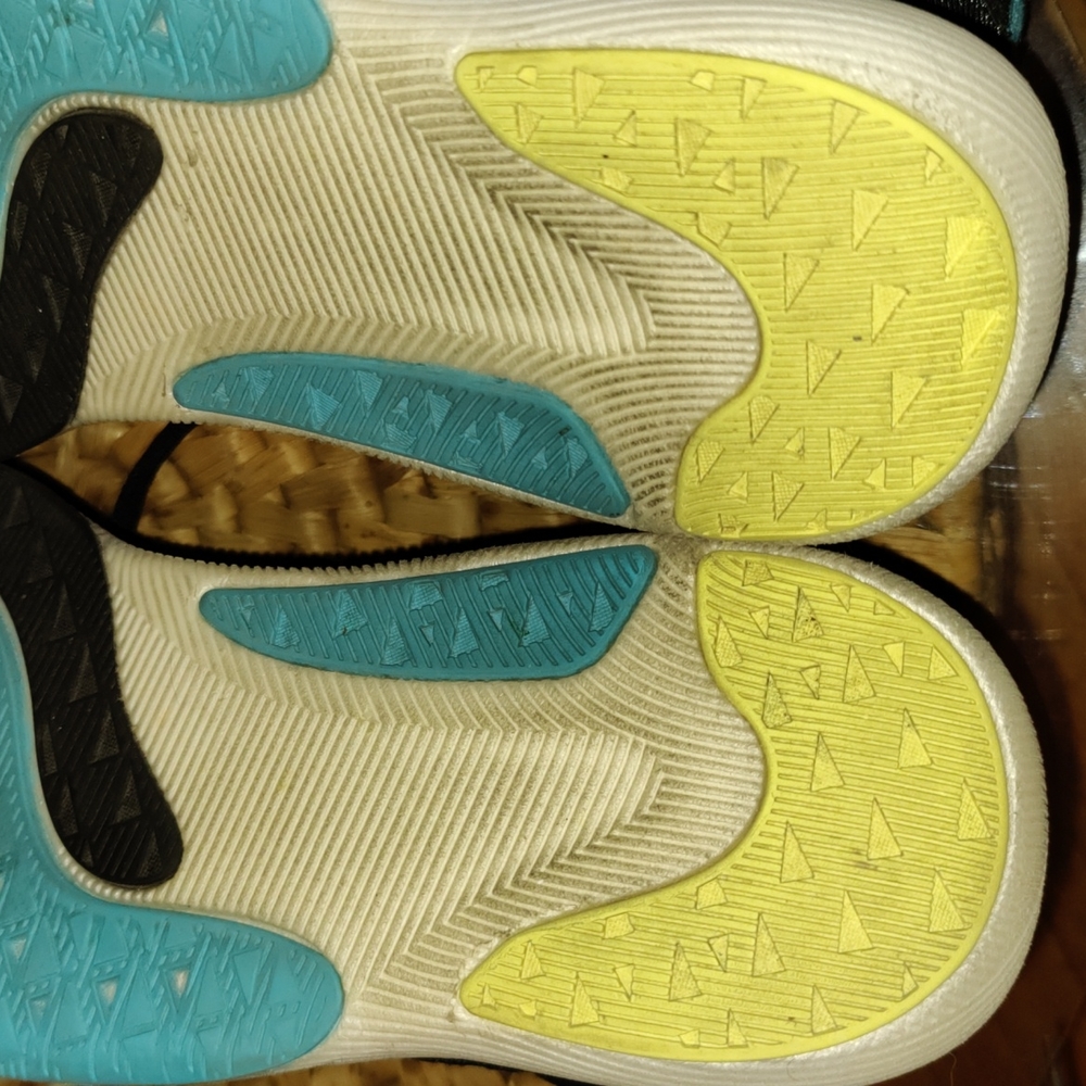 New Balance Fuelcell Rebel V2 Wide 2E - Picture 8 of 8